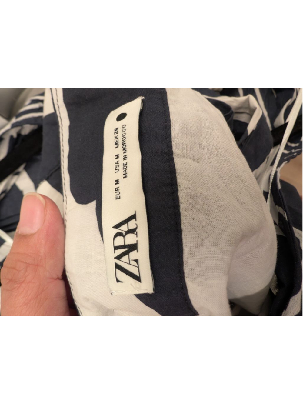 Blogger Favorite ZARA The Nicole Printed Abstract Halter Neck Wrap Midi Dress M - Picture 5 of 11